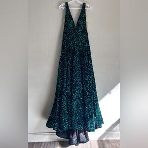 NWT Sophia Thomas Emerald Green Sequined Formal Dress; Unaltered, Size 12